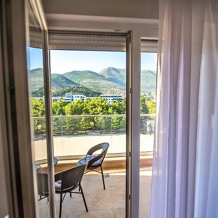 Apartment Darija 4 *